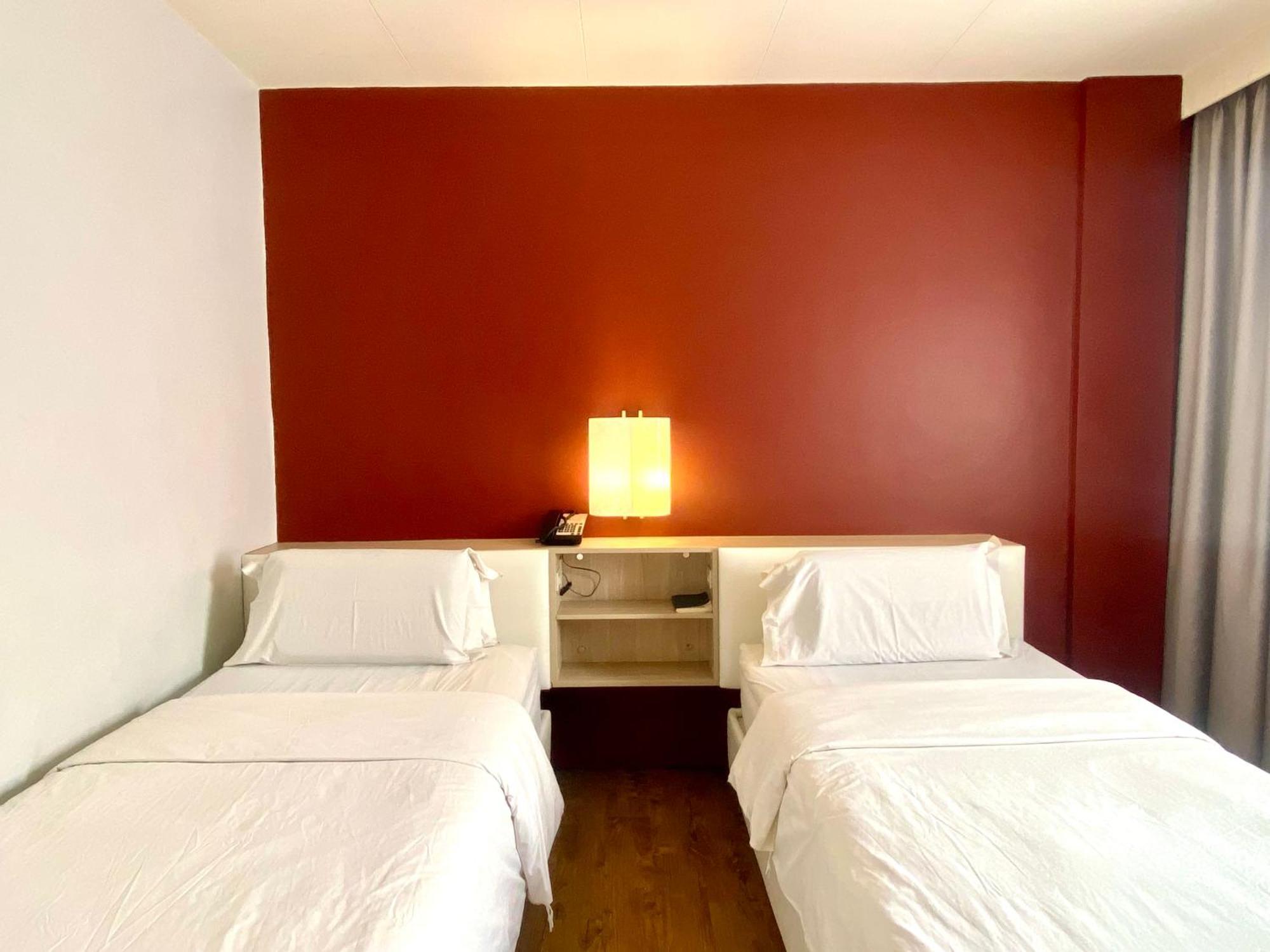 Circle Inn Hotel And Suites Bacolod Buitenkant foto