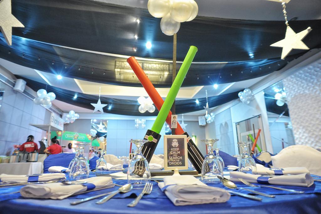 Circle Inn Hotel And Suites Bacolod Buitenkant foto